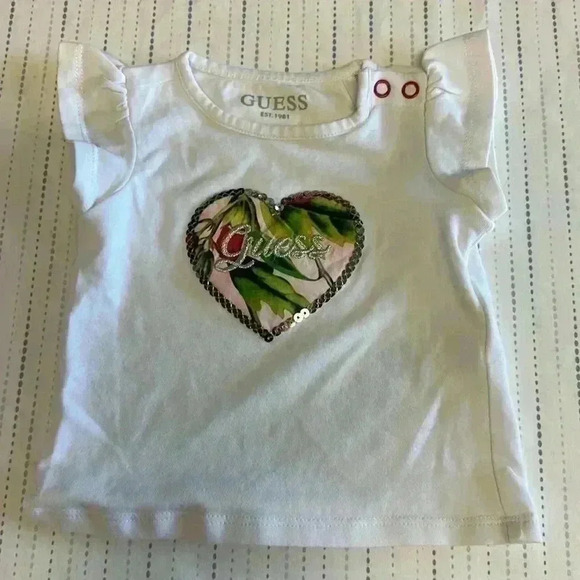 Guess - 2 piece set.  Size 3-6 months - Picture 2 of 9
